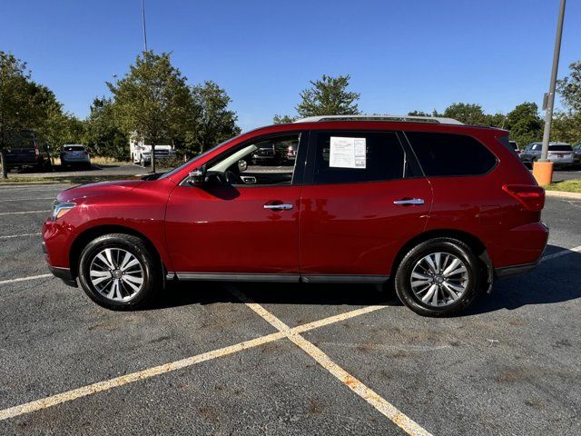 2019 Nissan Pathfinder SV