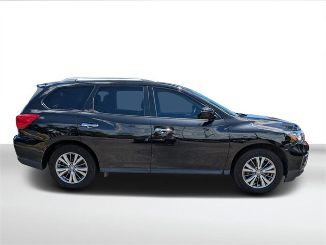 2019 Nissan Pathfinder SV