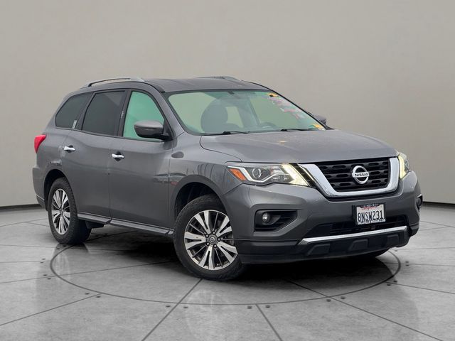 2019 Nissan Pathfinder SV