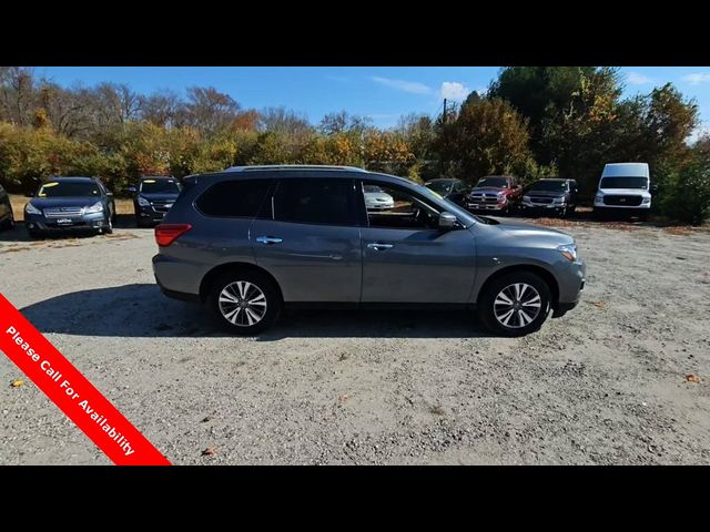 2019 Nissan Pathfinder SV