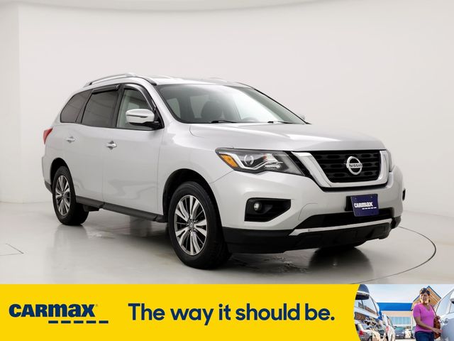 2019 Nissan Pathfinder SV