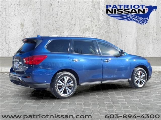 2019 Nissan Pathfinder SV