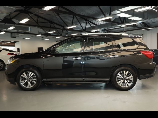 2019 Nissan Pathfinder SV