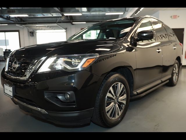 2019 Nissan Pathfinder SV