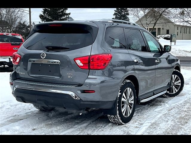 2019 Nissan Pathfinder SV