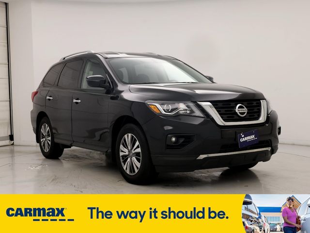 2019 Nissan Pathfinder SV