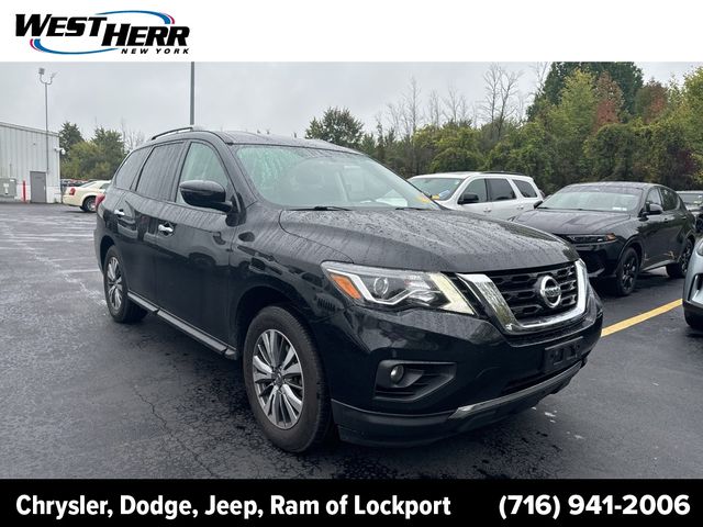 2019 Nissan Pathfinder SV