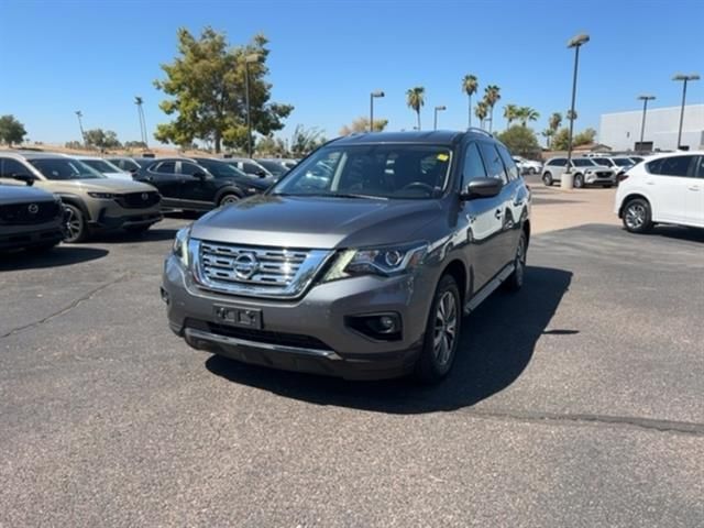 2019 Nissan Pathfinder SV