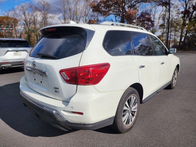 2019 Nissan Pathfinder SV