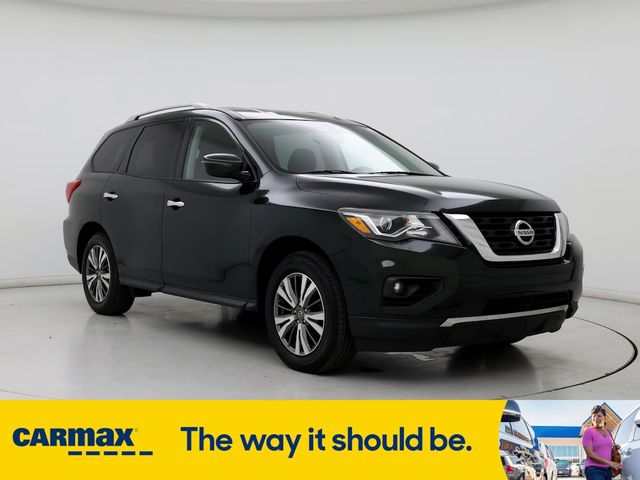 2019 Nissan Pathfinder SV