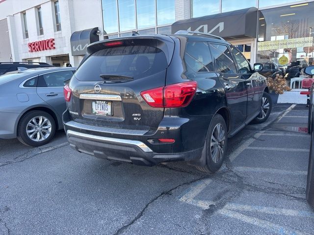 2019 Nissan Pathfinder SV