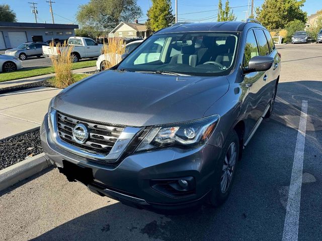 2019 Nissan Pathfinder SV