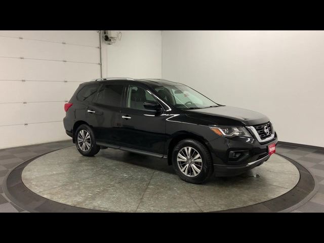 2019 Nissan Pathfinder SV