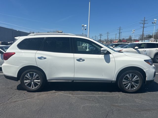 2019 Nissan Pathfinder SV