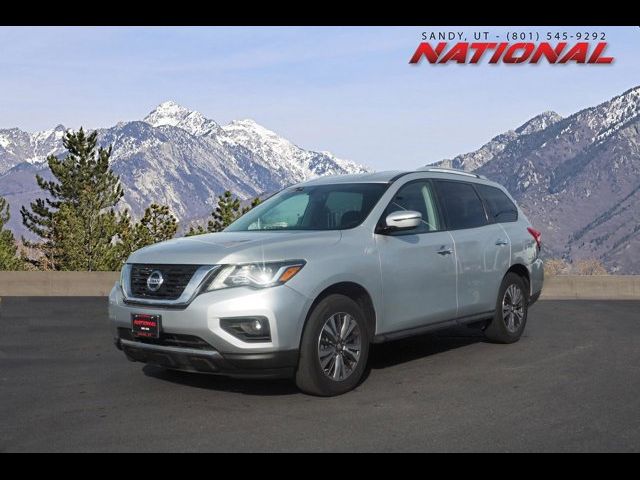 2019 Nissan Pathfinder SV