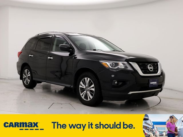 2019 Nissan Pathfinder SV