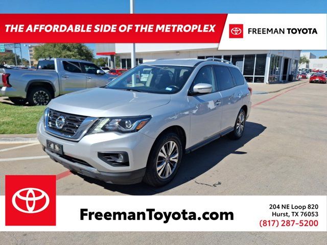 2019 Nissan Pathfinder SV