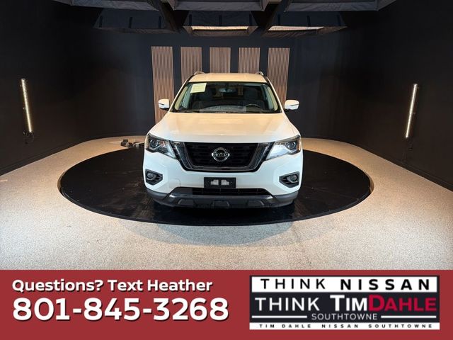 2019 Nissan Pathfinder SV