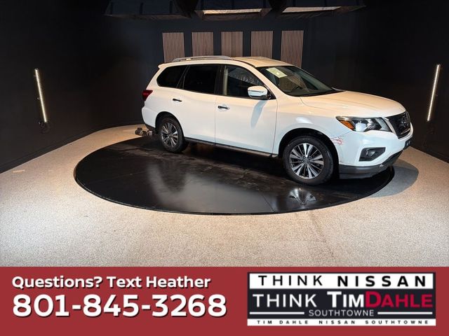 2019 Nissan Pathfinder SV