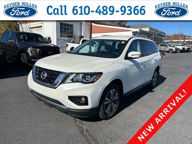 2019 Nissan Pathfinder SV