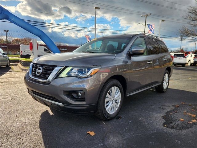 2019 Nissan Pathfinder SV