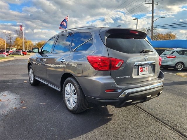 2019 Nissan Pathfinder SV