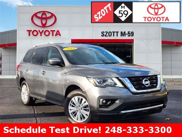 2019 Nissan Pathfinder SV