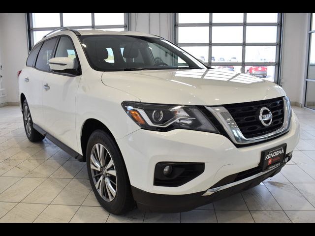 2019 Nissan Pathfinder SV