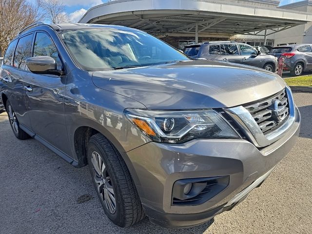 2019 Nissan Pathfinder SV