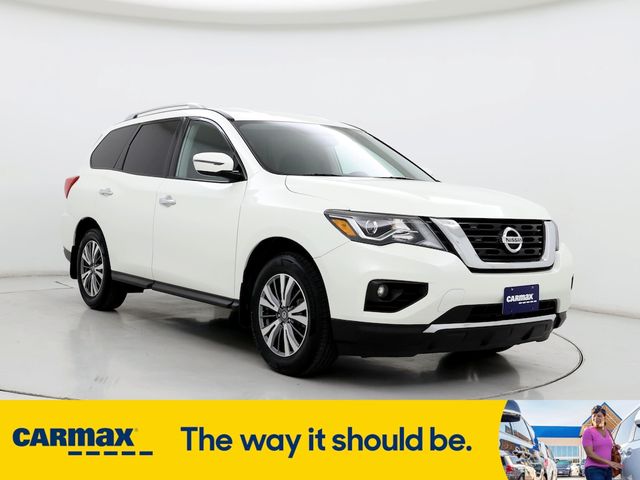 2019 Nissan Pathfinder SV