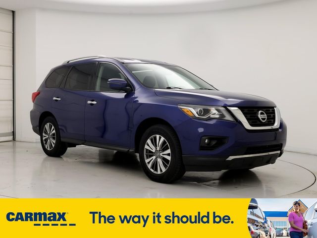 2019 Nissan Pathfinder SV