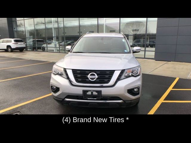 2019 Nissan Pathfinder SV