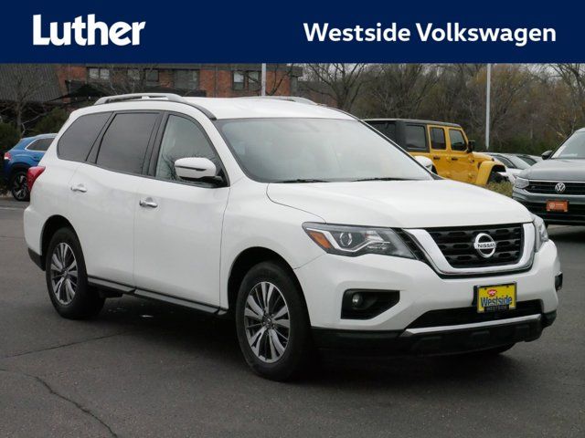 2019 Nissan Pathfinder SV