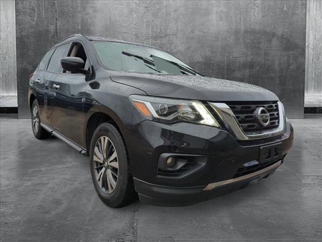 2019 Nissan Pathfinder SV