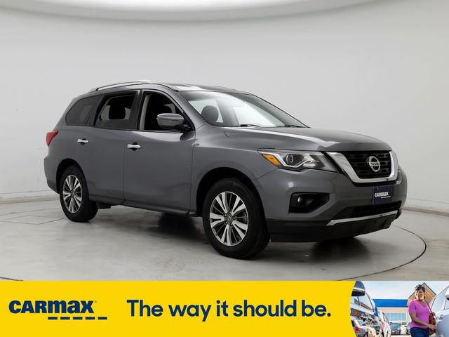 2019 Nissan Pathfinder SV