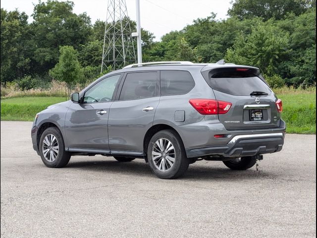 2019 Nissan Pathfinder SV