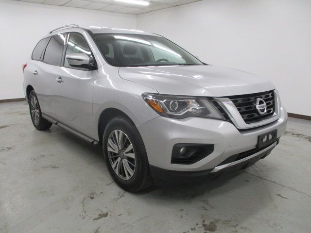 2019 Nissan Pathfinder SV