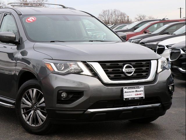 2019 Nissan Pathfinder SV