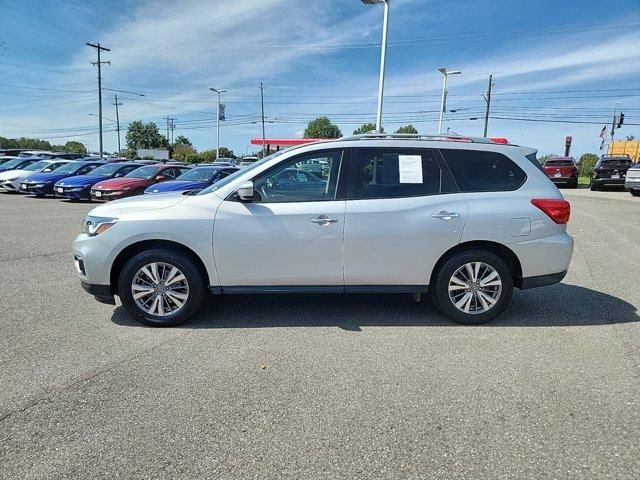 2019 Nissan Pathfinder SV