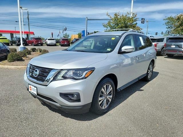 2019 Nissan Pathfinder SV