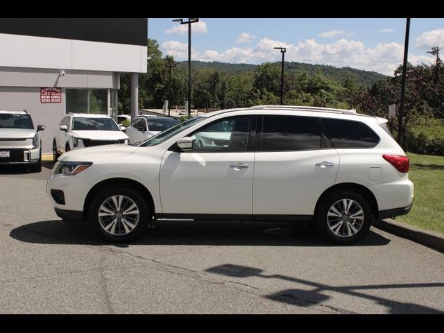 2019 Nissan Pathfinder SV