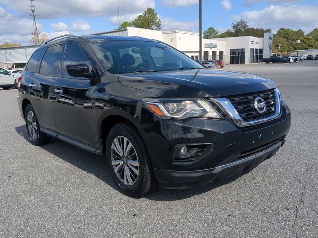 2019 Nissan Pathfinder SV