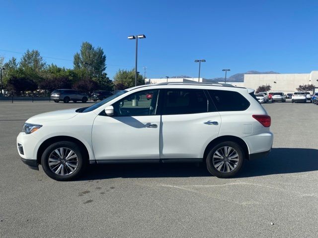 2019 Nissan Pathfinder SV