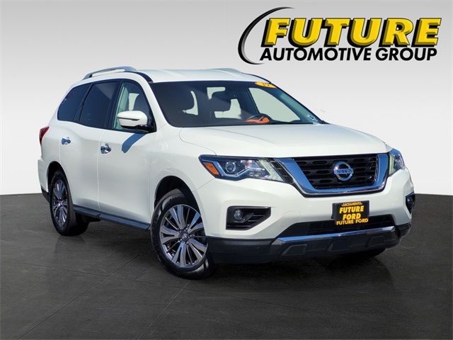 2019 Nissan Pathfinder SV