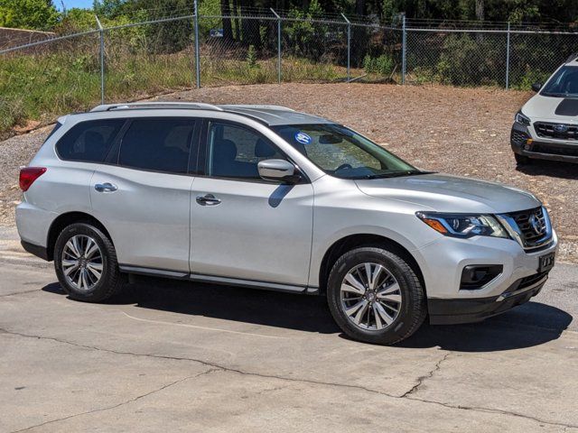 2019 Nissan Pathfinder SV