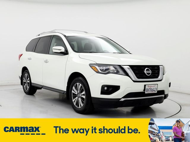 2019 Nissan Pathfinder SV