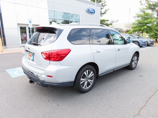 2019 Nissan Pathfinder SV