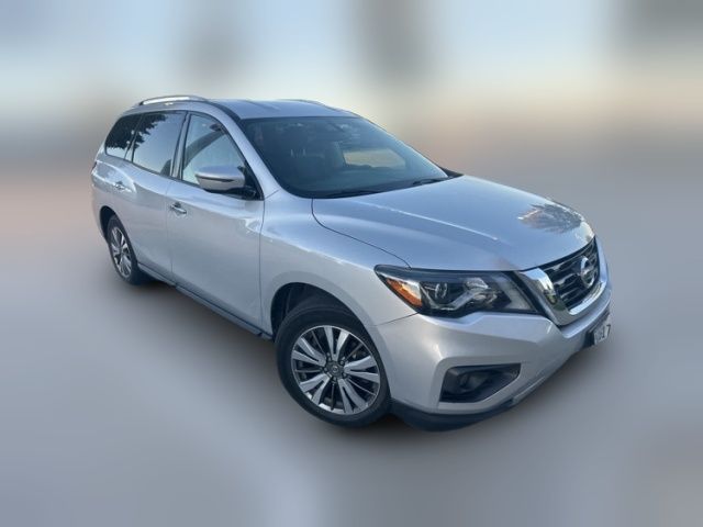 2019 Nissan Pathfinder SV