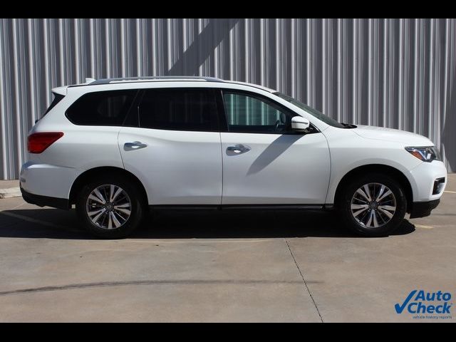 2019 Nissan Pathfinder SV