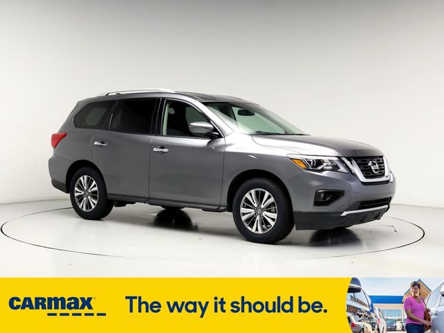 2019 Nissan Pathfinder SV